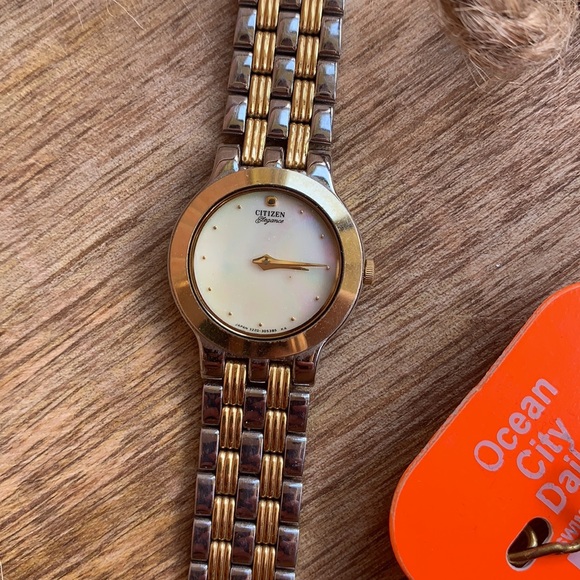 Mother-of-Pearl Citizens watch. - Picture 2 of 3
